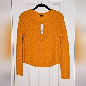 Theory Jaydee sweater. Size P. Color saffron.